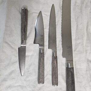 SHUN DIMASCUS STEEL PROFESSIONAL CHEFS KNIVES SET